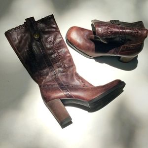 Brown leather boots by Gianni Bini never worn